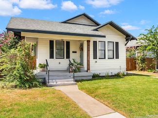 924 W Rosewood Ave, San Antonio, TX 78201