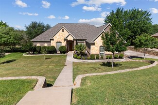 109 Creekwood Ct, Fort Worth, TX 76108