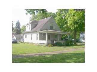 152 W Main St, Gnadenhutten, OH 44629