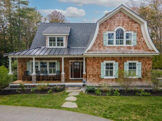 194 Foreside Rd, Falmouth, ME 04105