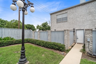 406 Wilcrest Dr, Houston, TX 77042
