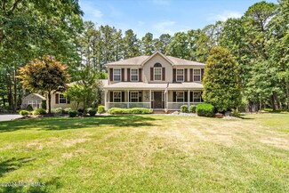 75 Ivins Dr, New Egypt, NJ 08533