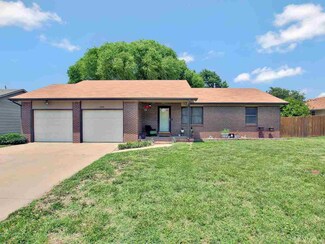 1118 E 6th St, Douglass, KS 67039