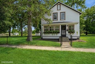 6002 Winona Ave, Des Moines, IA 50312