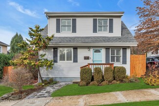 9 Navesink Ave, Atlantic Highlands, NJ 07716