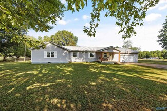 17774 Meadows Rd, Athens, AL 35613