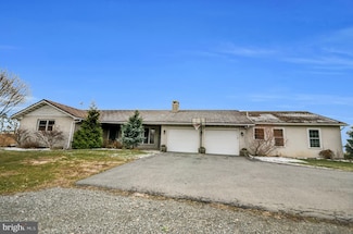 221 Hartman Rd, Reading, PA 19606