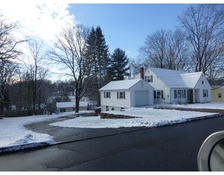 9 Saint Kevin Rd, Worcester, MA 01603