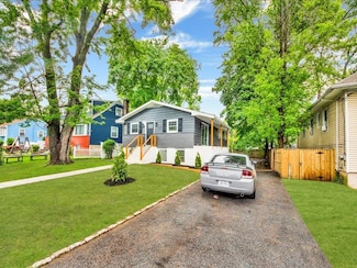 166 Sears Ave, Elmsford, NY 10523