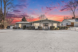 6226 Regent Ct, South Bend, IN 46614