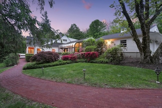 7 Old Bethel Rd, Newtown, CT 06470