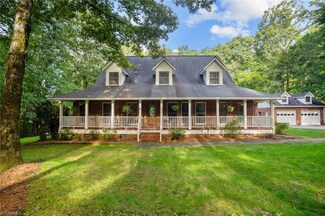 4000 River Ridge Rd, Pfafftown, NC 27040