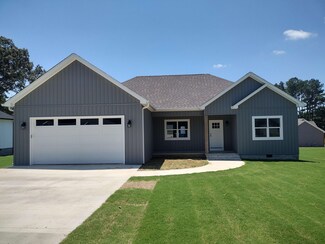 340 Chariot Ln, Savannah, TN 38372