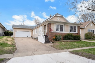 302 E Devlin St, Spring Valley, IL 61362