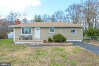 7842 Bodkin View Dr, Pasadena, MD 21122