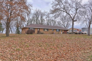 2560 360th Ave, Estherville, IA 51334