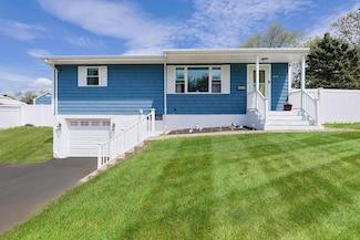 436 Lepes Rd, Somerset, MA 02726