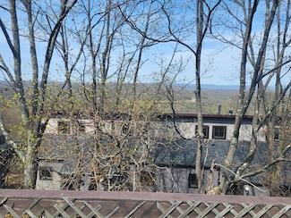 247 High Pass Way, Tannersville, PA 18372