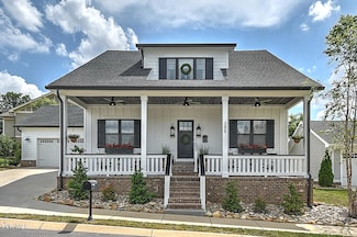 285 Princeton Gardens Dr, Johnson City, TN 37601