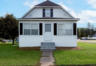 100 Grover St, Ridgeland, WI 54763