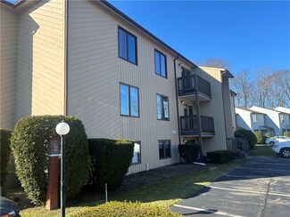 39 Kristee Cir, West Warwick, RI 02893