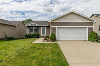 4616 E Merced St, Des Moines, IA 50317
