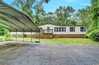 427 Whitt Rd, Piedmont, SC 29673