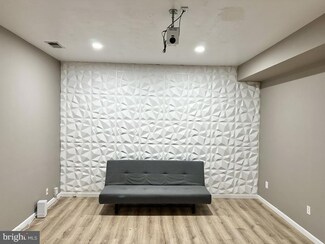 25246 Mcintyre Square, Chantilly, VA 20152