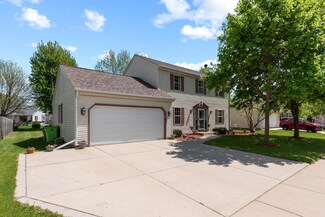1416 Park Knoll Dr, Hartford, WI 53027