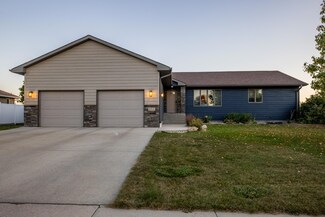 1513 Kemper Ave, Mitchell, SD 57301