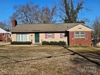 414 W Springs St, Lancaster, SC 29720