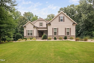 6816 Candlewood Dr, Raleigh, NC 27612