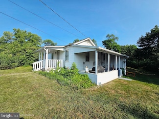 128 W Clearview Ave, Wiley Ford, WV 26767