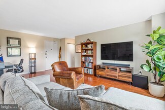 1300 S Arlington Ridge Rd Unit 303, Arlington, VA 22202