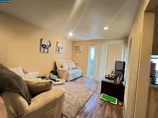 1133 Meadow Ln Unit 53, Concord, CA 94520