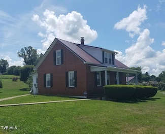 204 Highland Ave, Glade Spring, VA 24340