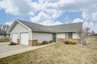 511 Clark St, Avilla, IN 46710
