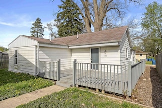 120 N 18th St, Chesterton, IN 46304