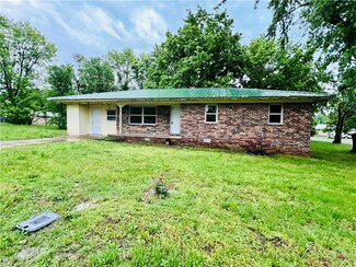 501 Saint George Ave, Berryville, AR 72616