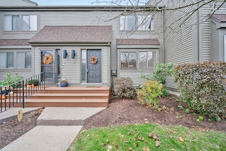 56 Wickhams Fancy Unit 56, Collinsville, CT 06019