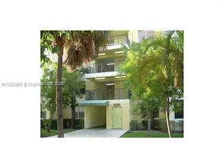 1825 W 56th St Unit 410, Hialeah, FL 33012