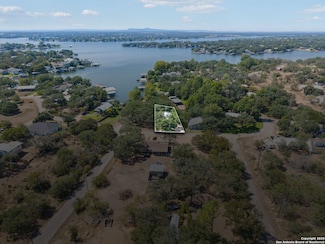 1001 N Shorewood Dr, Marble Falls, TX 78654