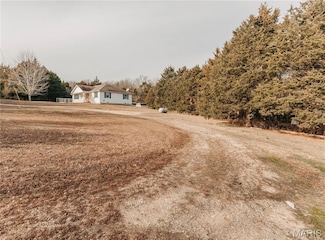 12280 Chicago Rd, Dixon, MO 65459