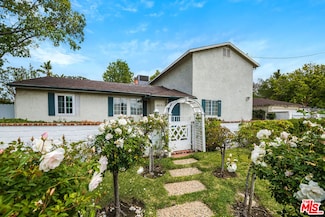 10355 Camarillo St, Toluca Lake, CA 91602