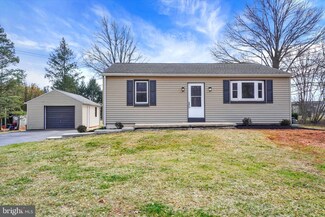 55 Claystone Rd, York, PA 17408