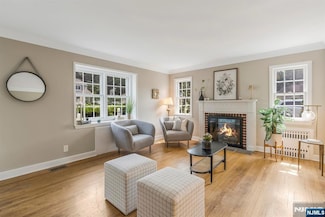 316 Birch Pkwy, Wyckoff, NJ 07481