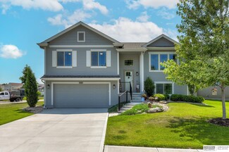 7702 N 87th St, Omaha, NE 68122