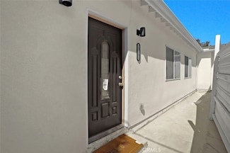 23395 Schoolcraft St, West Hills, CA 91307