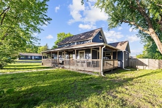210 N Madison St, Spring Hill, KS 66083