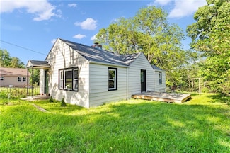 2935 S 37th St, Kansas City, KS 66106